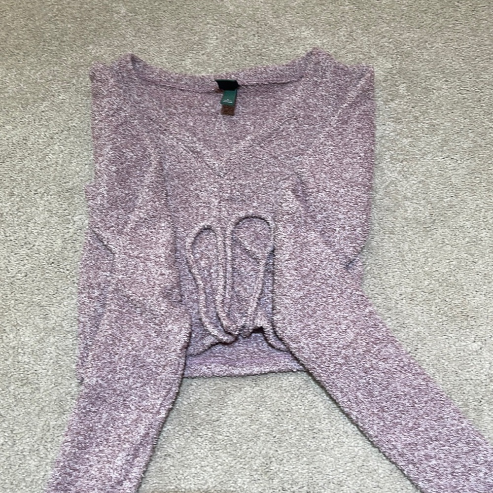 Wild fable sweater size small
